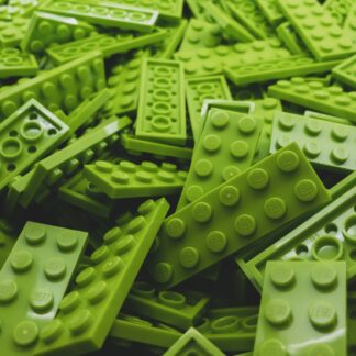 Assortment of green LEGO pieces